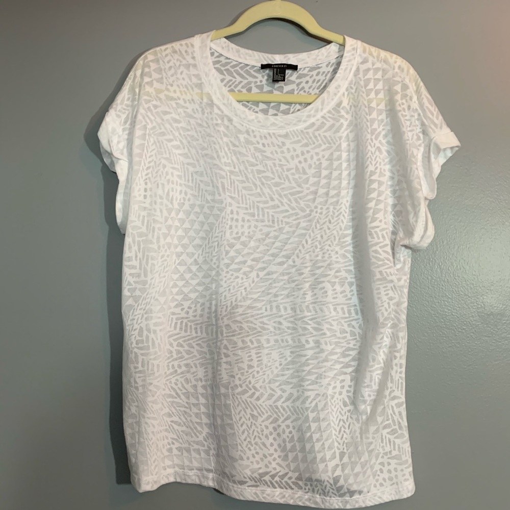 Forever 21 Tee Shirt